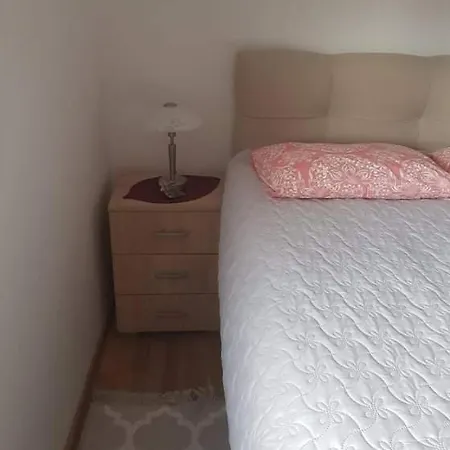 아파트 Irina - Milos